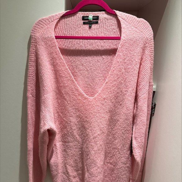 SOMETHING NAVY/PINK V-NECK SWEATER/SIZE MEDIUM - Picture 1 of 1